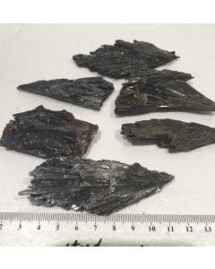 Kyanite Black Large pieces IEC194