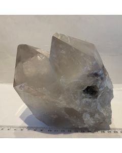  Chlorite in Quartz Twin FL336