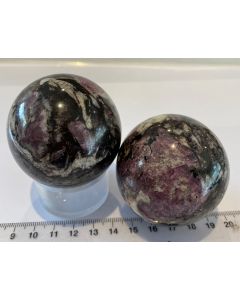  Spinel Sphere IEC585