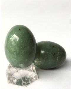 Small Light Jade Egg Q310