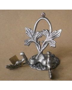 Pewter Heart Stand CS002
