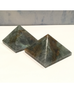 Labradorite Pyramid KK202