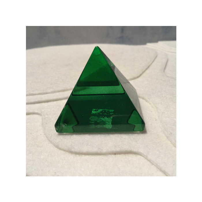 Green Obsidian Pyramid CC60