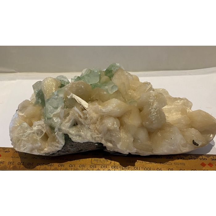 Green Apophyllite, Scolecite and Stilbite FL536