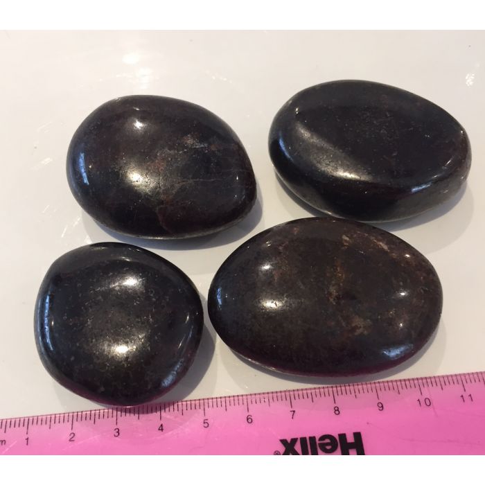 Garnet  Large Tumble stone MM416