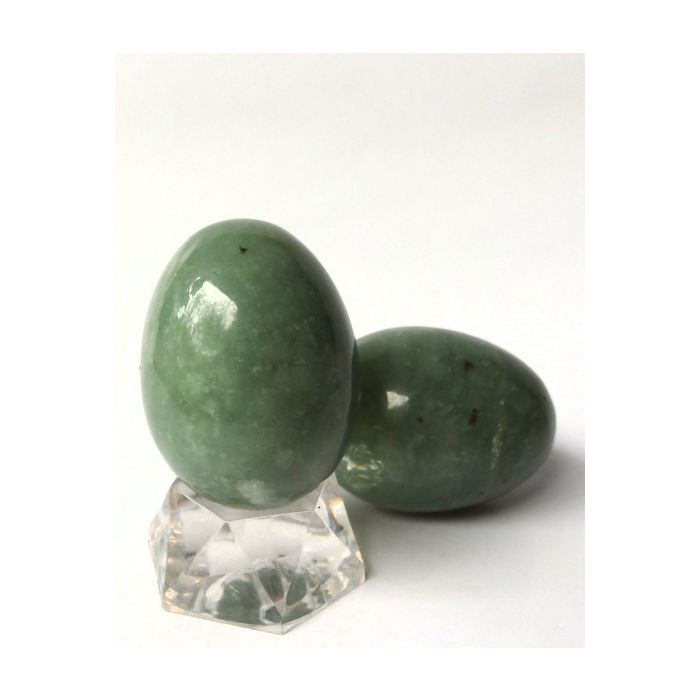 Small Light Jade Egg Q310