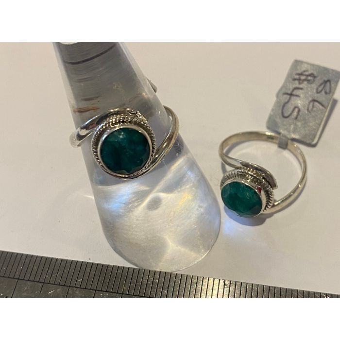 Emerald Ring Th247